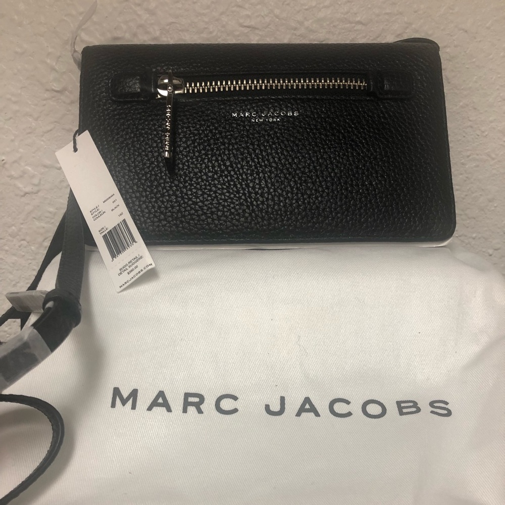 Marc Jacobs crossbody wallet